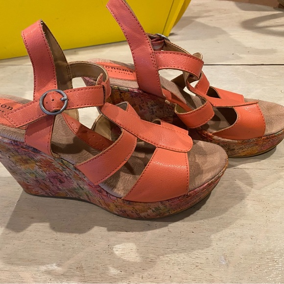 Sonoma multicolored heels platforms with peach straps. Size 8.5 - Picture 3 of 7